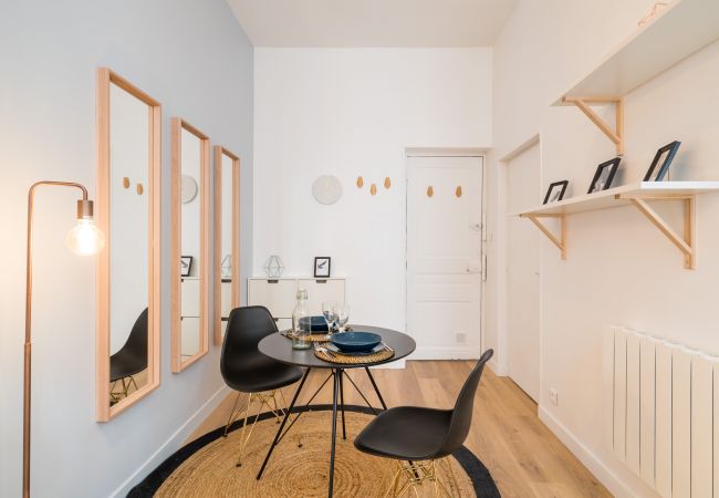 Apartment in Lyon - Honorê Suite Baleine - 2 pers