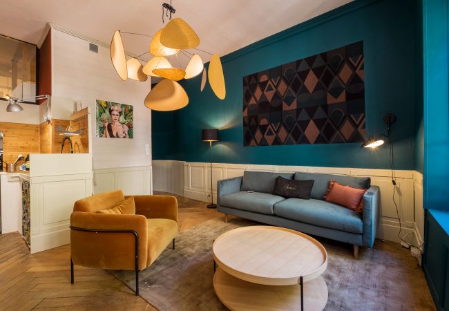Apartment in Lyon - HONORÊ SUITE SAINT NIZIER