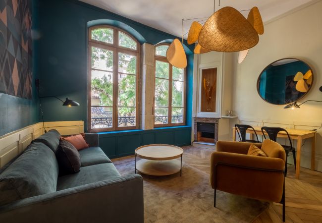 Apartment in Lyon - HONORÊ SUITE SAINT NIZIER