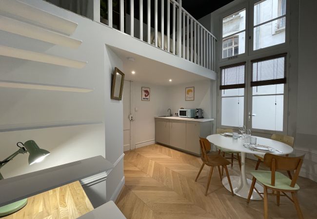 Apartment in Lyon - HONORÊ SUITE SAINT POTHIN - 2 PAX